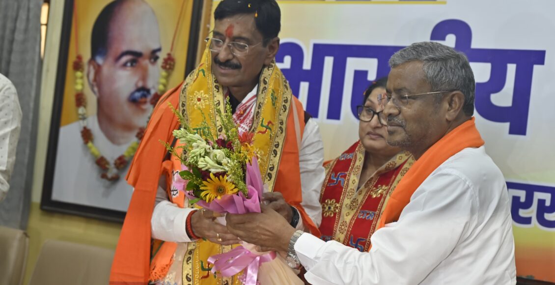 Jharkhand BJP chief Babulal Marandi welcomes Jharkhand MPs who got ministerial berth in Narendra Modi government